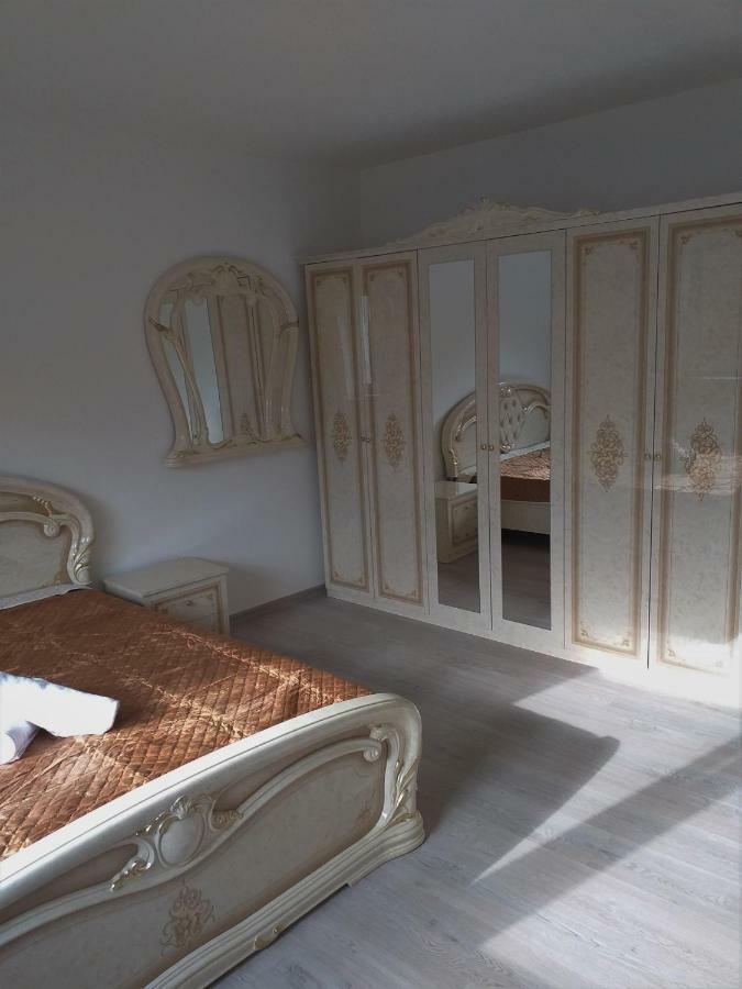 Hotel Chio Ważec Zewnętrze zdjęcie