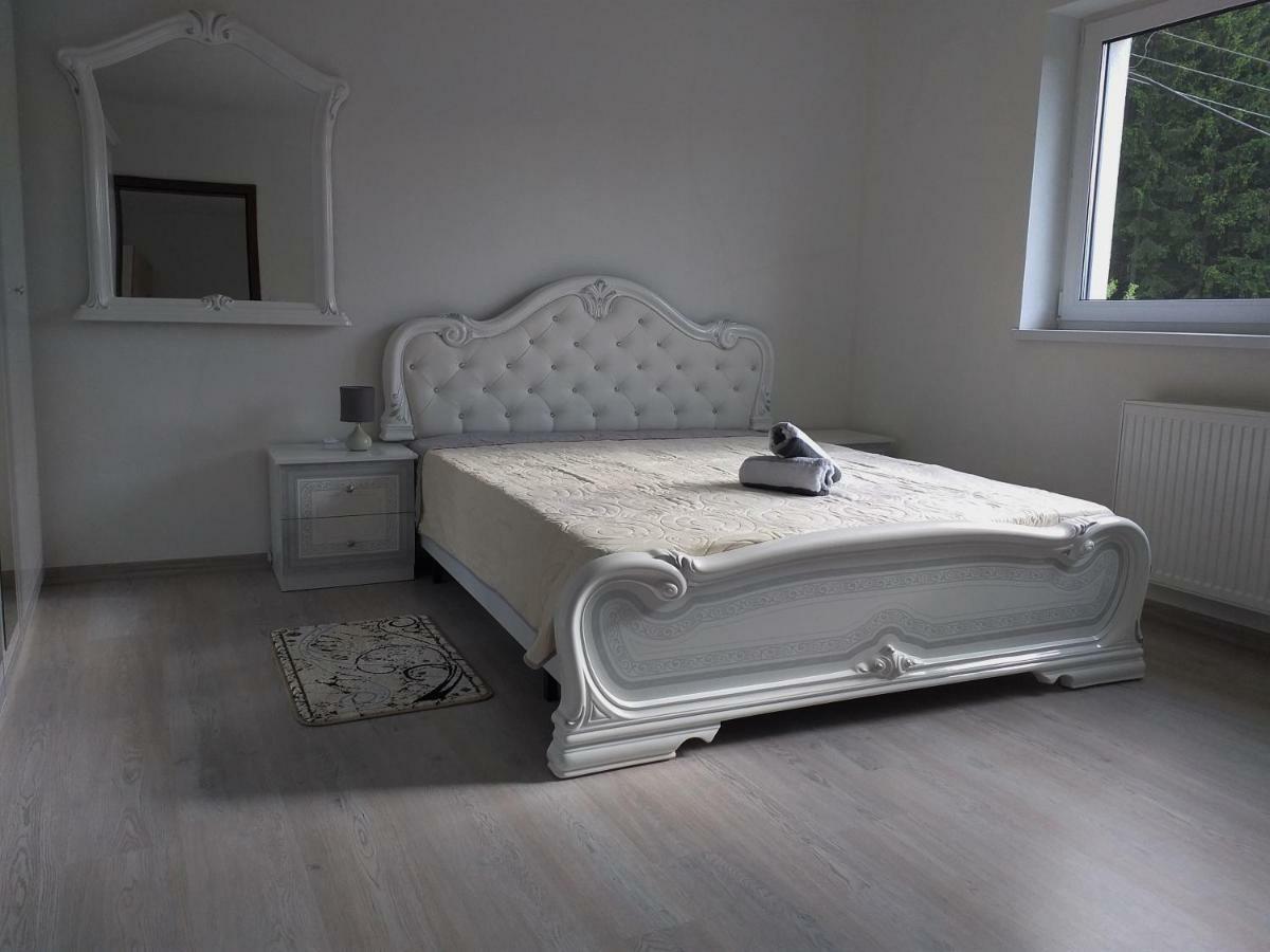Hotel Chio Ważec Zewnętrze zdjęcie