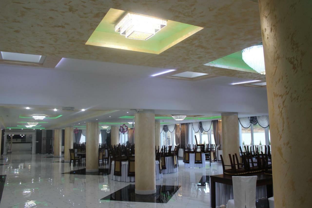 Hotel Chio Ważec Zewnętrze zdjęcie